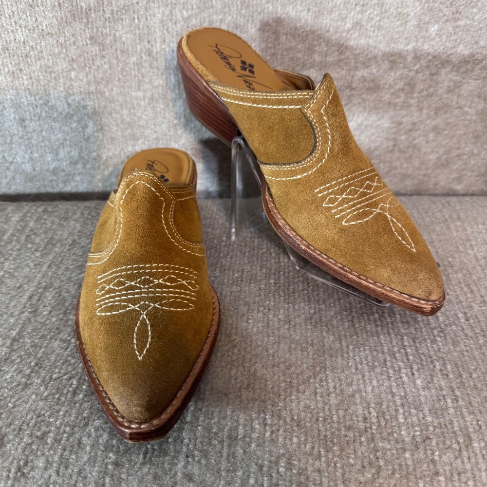 Patricia Nash Suede Western Mule Clogs 8 Tan Pointed Toe Embroidered Block Heel